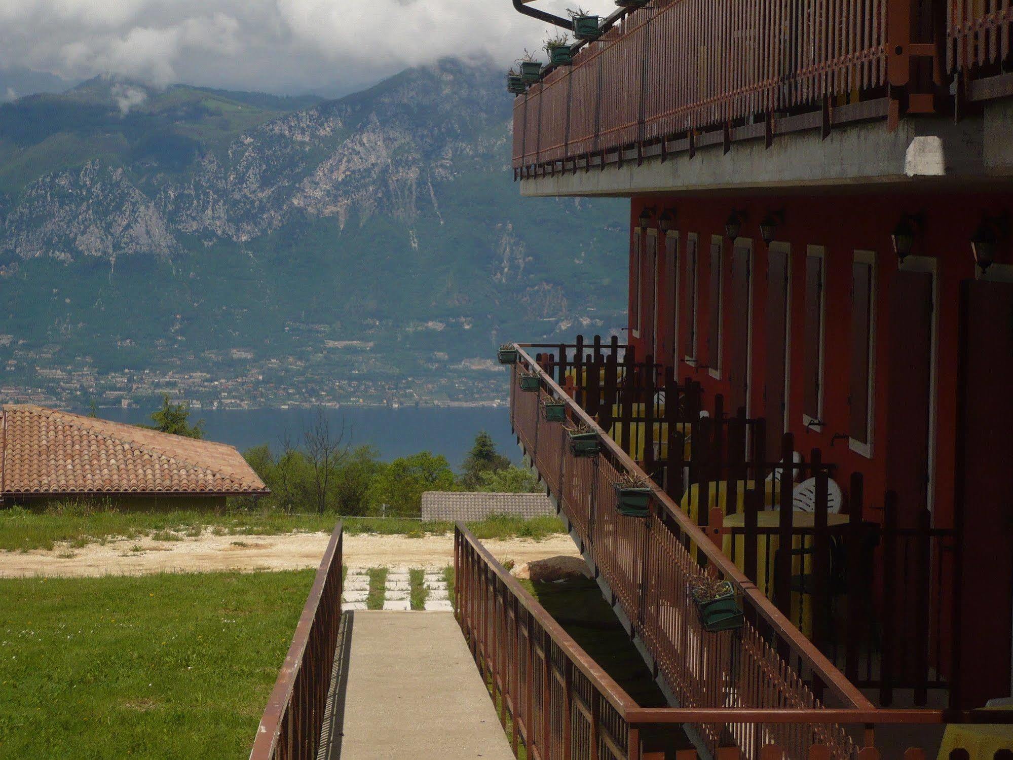 Hotel Belvedere San Zeno di Montagna Exterior foto