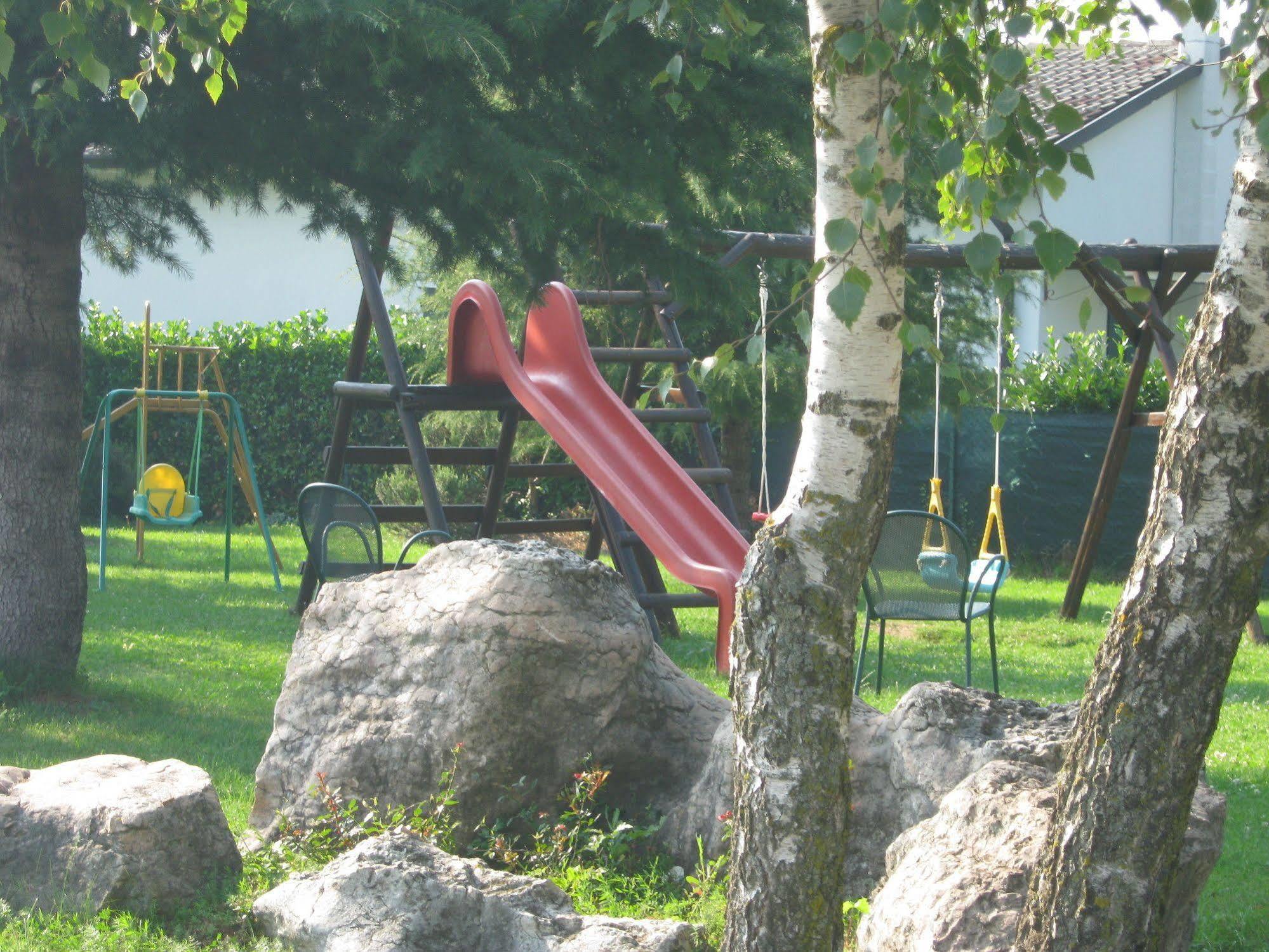 Hotel Belvedere San Zeno di Montagna Exterior foto